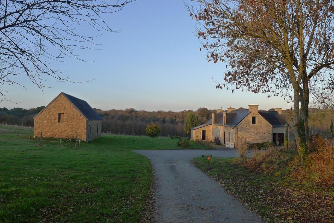 Le Nid D'Hirondelles - Chambres D'Hotes Plougoumelen Exterior photo